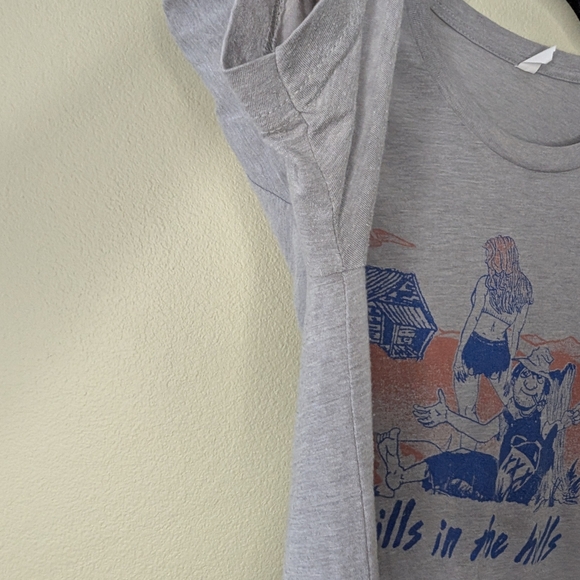 Casual-comedy Gray Graphic Tee size medium Brand Unkown - Picture 4 of 9